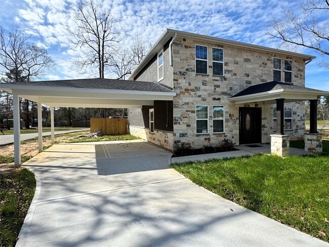 Building Photo - 10594 Rustling Oaks Dr