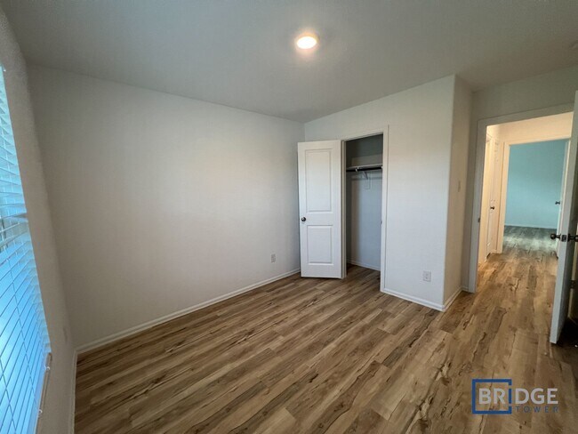 Building Photo - 3315 Aster Mdw Wy