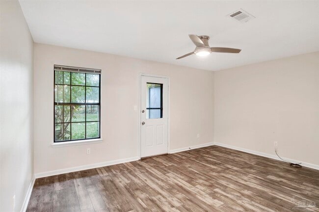 Building Photo - 1382 Fairchild St