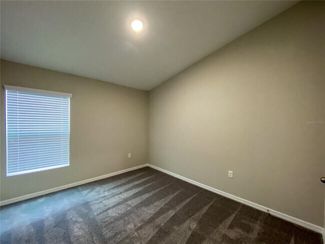 Building Photo - 12921 Twin Bridges Dr