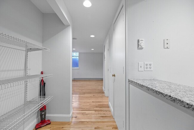 Building Photo - 1763 Beacon St