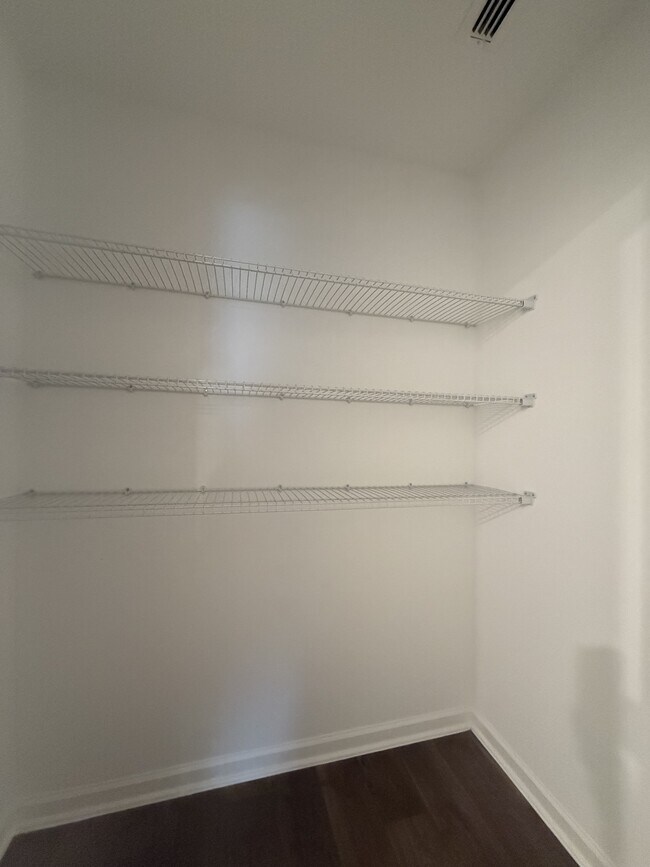 Building Photo - 350 Ardila Cir