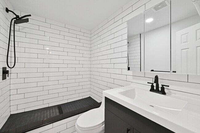 Building Photo - 384 Trenton Ave