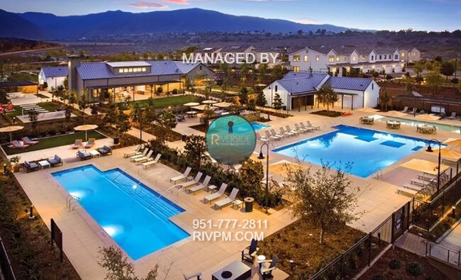 Building Photo - DISCOVER YOUR DREAM CONDO AT BEDFORD IN CORONA!!  SOLAR INCLUDED!