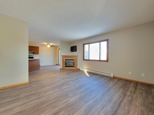 Building Photo - 204 18th St SW