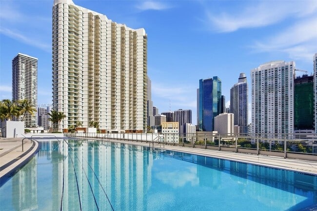 Building Photo - 92 SW 3rd St