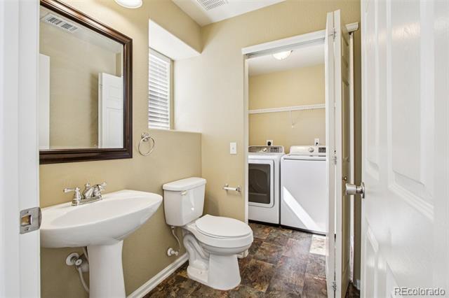 Building Photo - 5888 Biscay St