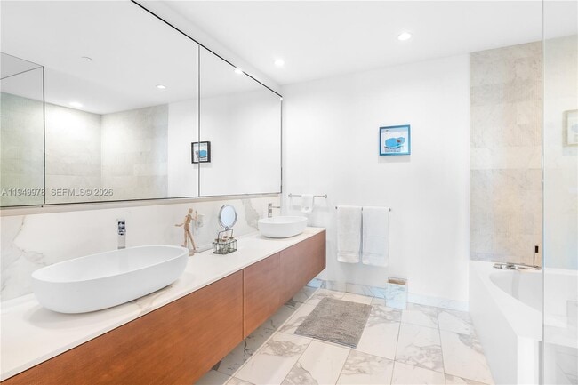 Building Photo - 10201 Collins Ave