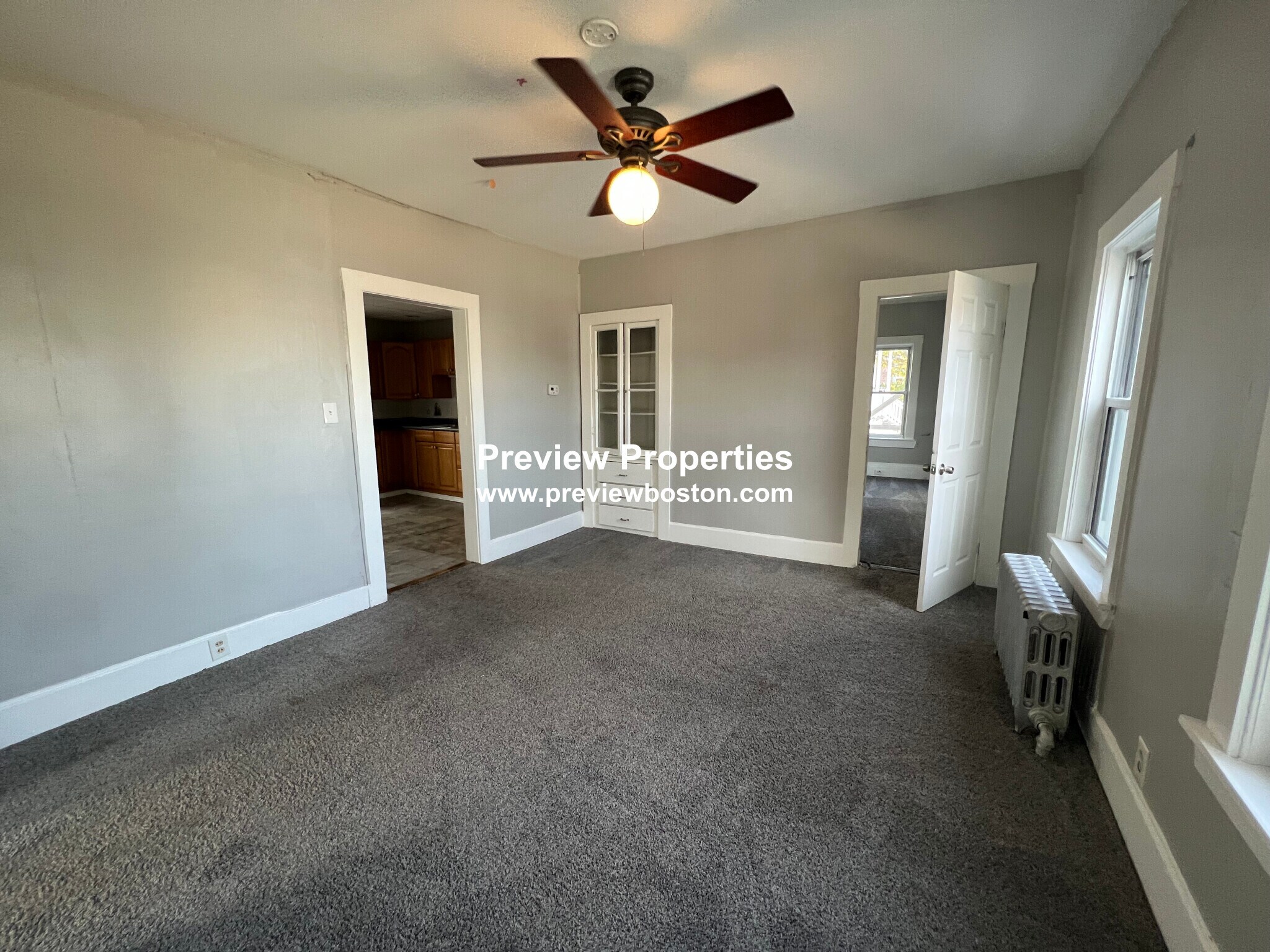 Building Photo - 696 Broadway