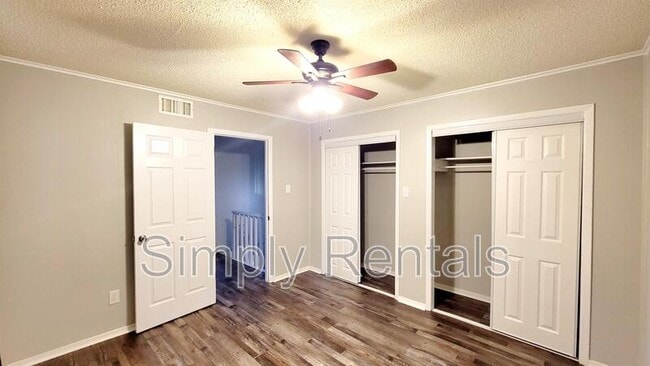 Building Photo - Bill Bradford Rd 400 - 5