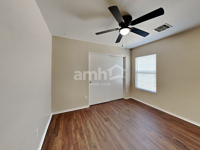 Building Photo - 17180 W Port Royale Ln