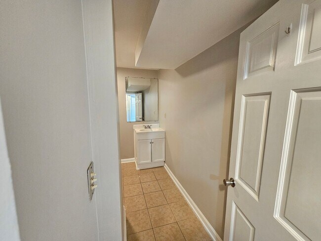 Building Photo - 777 Old Embreeville Rd