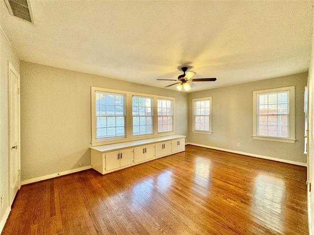 Building Photo - 5511 Longview St