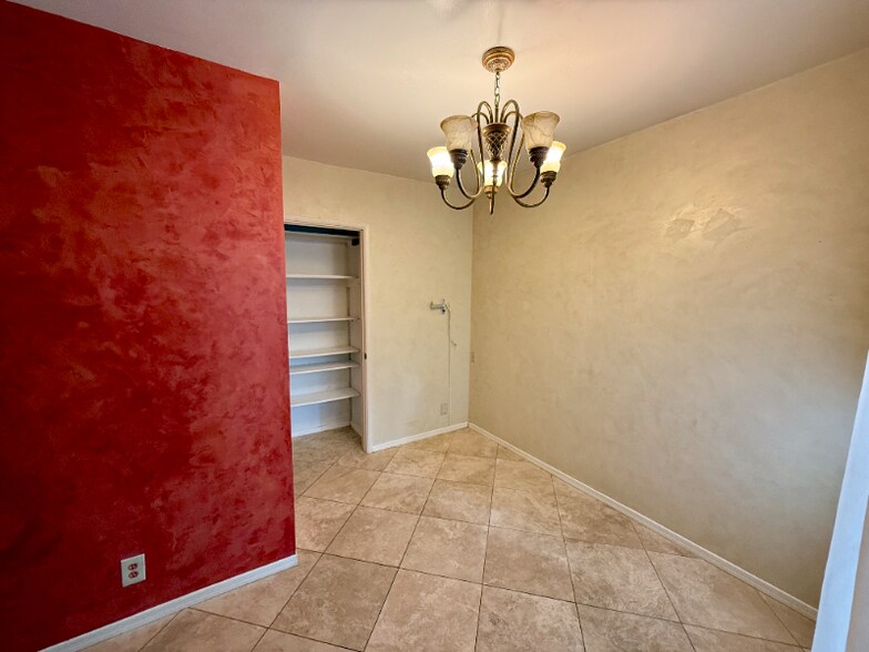 Building Photo - 4820 E Fort Lowell Rd