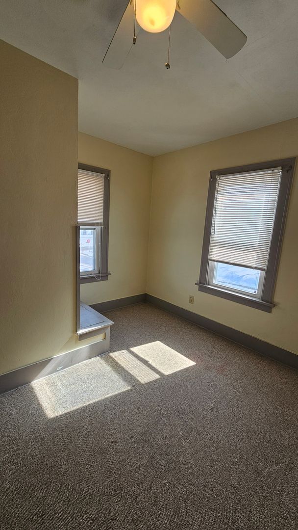 Building Photo - Newley remodeled 3 Bedroom House - COMING SOON! - No Metro