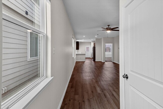 Building Photo - 24839 Goldoni Dr