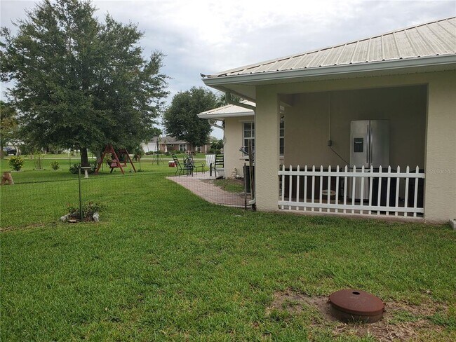 Building Photo - 1051 SW 85th Way