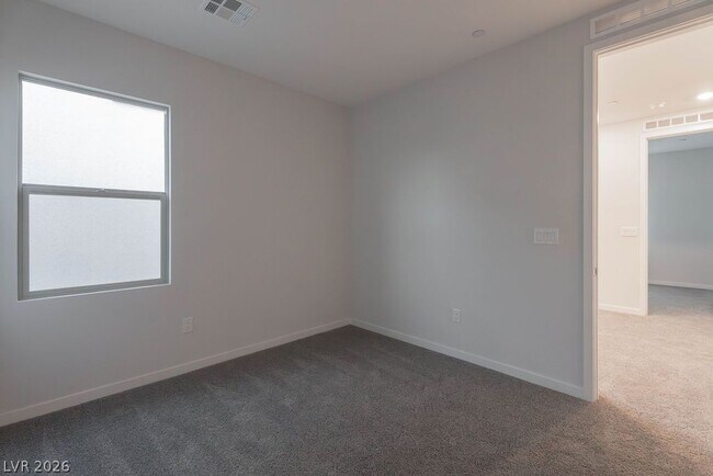 Building Photo - 11620 Desert Hollow Avenue