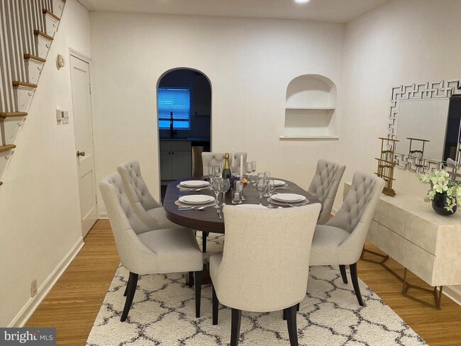 Building Photo - 1936 McClellan St