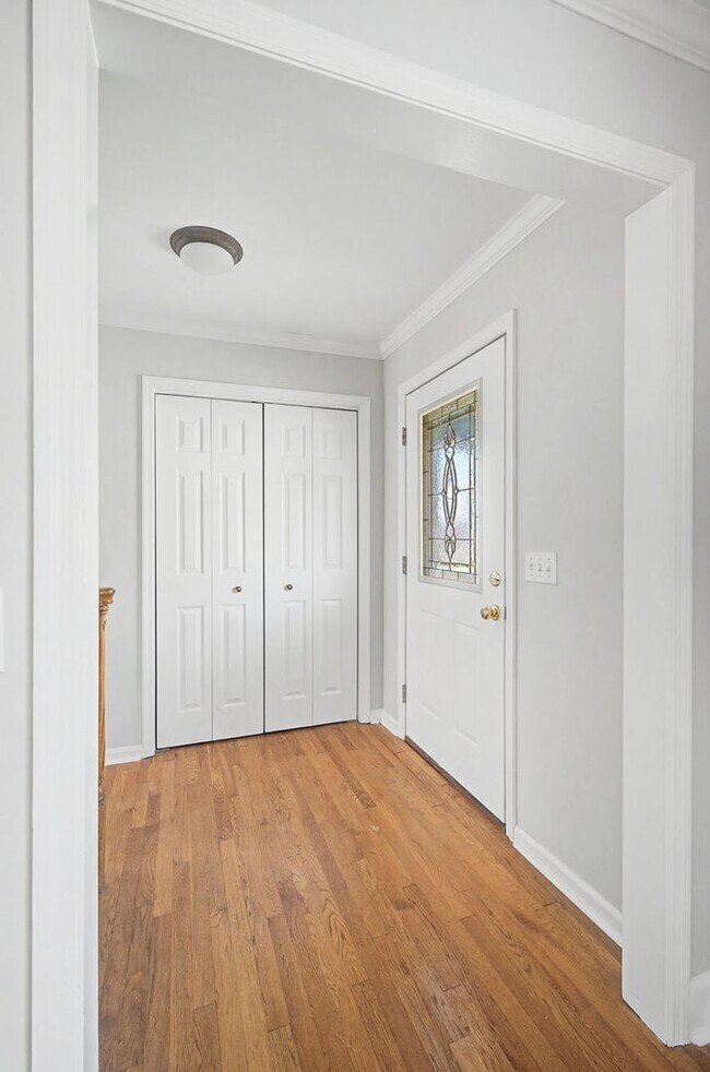 Building Photo - Stunning 3BR/2BA home in the desirable Temple Hills Golf Community!