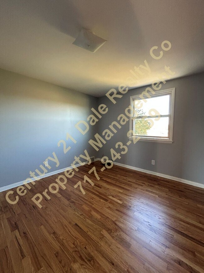 Building Photo - Meade Street 215-217