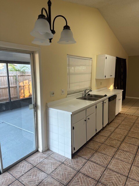 Building Photo - 1408 Mohrlake Dr