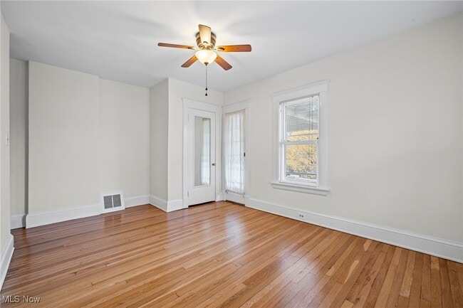 Building Photo - 1217 Belle Ave