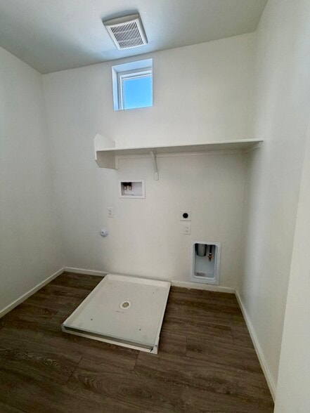 Laundry Room - 478 S Contempo Dr