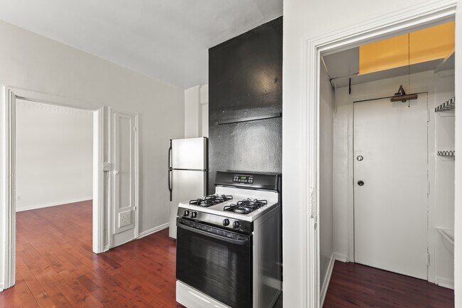 Building Photo - 1314 Hayworth Ave