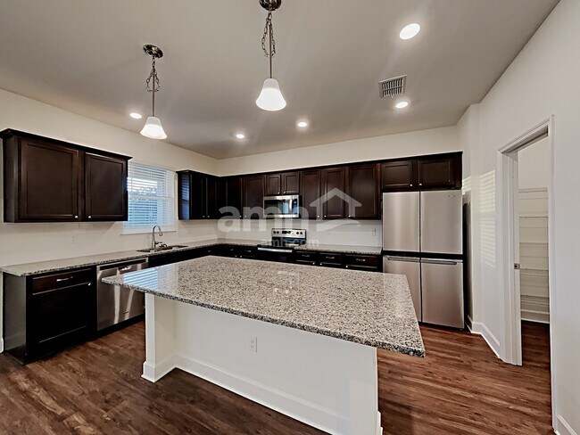 Building Photo - 1001 Walden Pond Dr