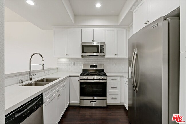 Building Photo - 12259 N Lima Way