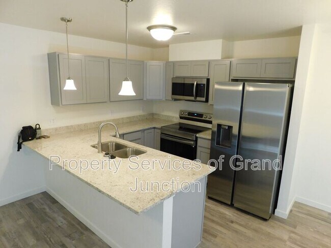 Building Photo - 2357 Zion Cyn Ave