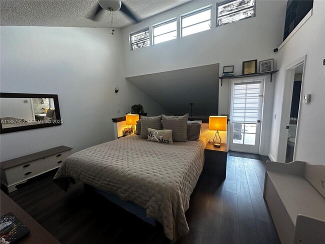 Building Photo - 3971 Coral Springs Dr