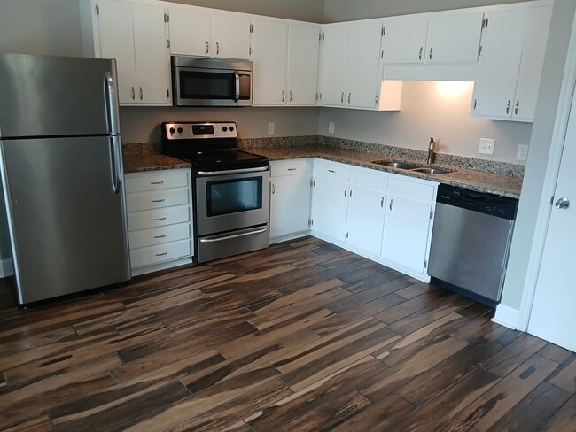 Building Photo - 443 Cactus St