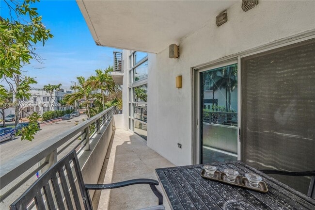 Building Photo - 7700 Collins Ave