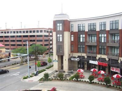 Building Photo - 650 S Mill St