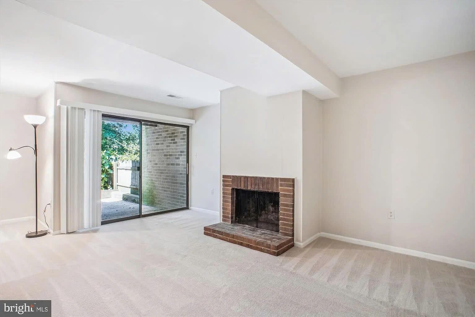 Building Photo - 4902 Sauquoit Ln