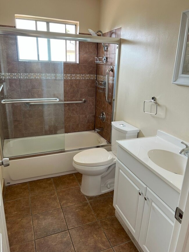Building Photo - DESIREABLE UNION CITY NEIGHBORHOOD BEAUTIF...