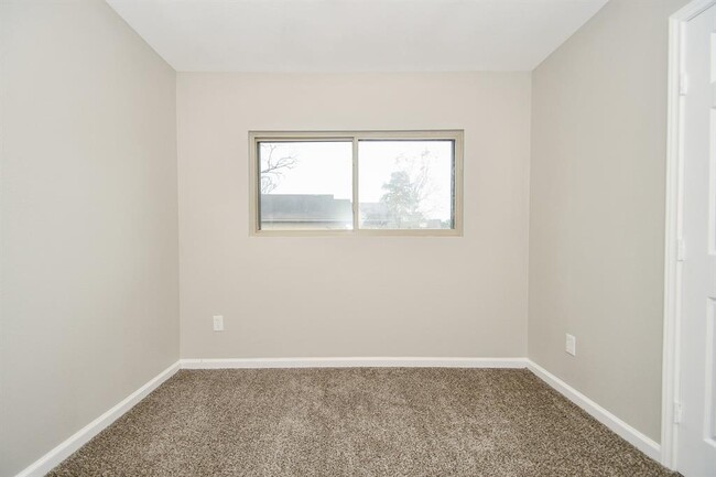 Building Photo - 8323 Blacksmith Dr