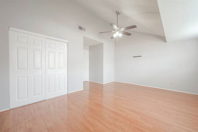 Building Photo - 1103 Dulles Ave