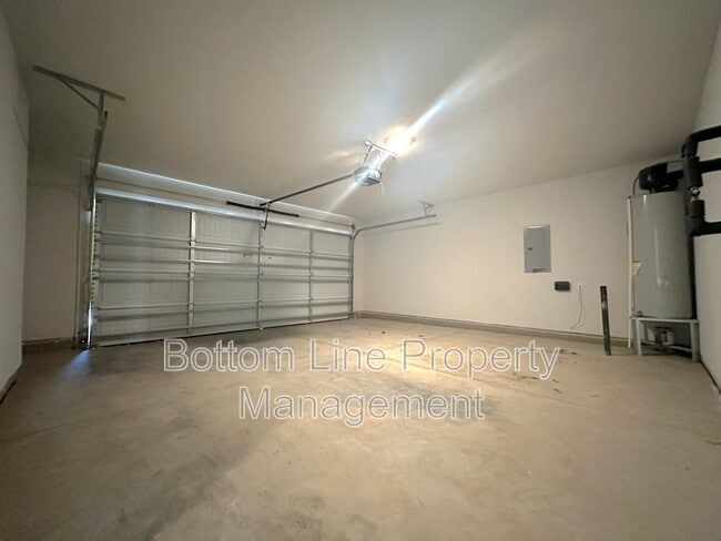 Building Photo - 8109 Derby Wood Ln