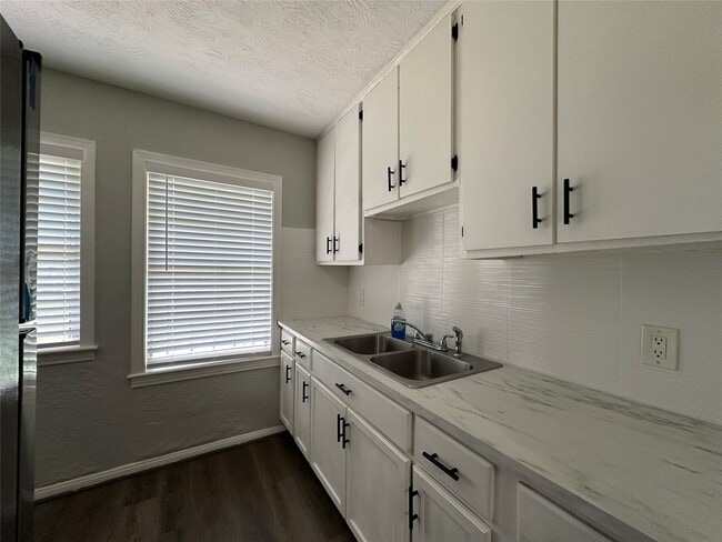 Building Photo - 3723 Cosby St