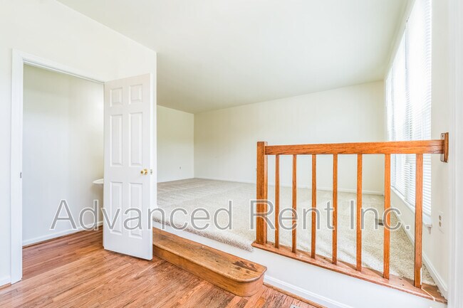 Building Photo - 8942 Quail Run Dr