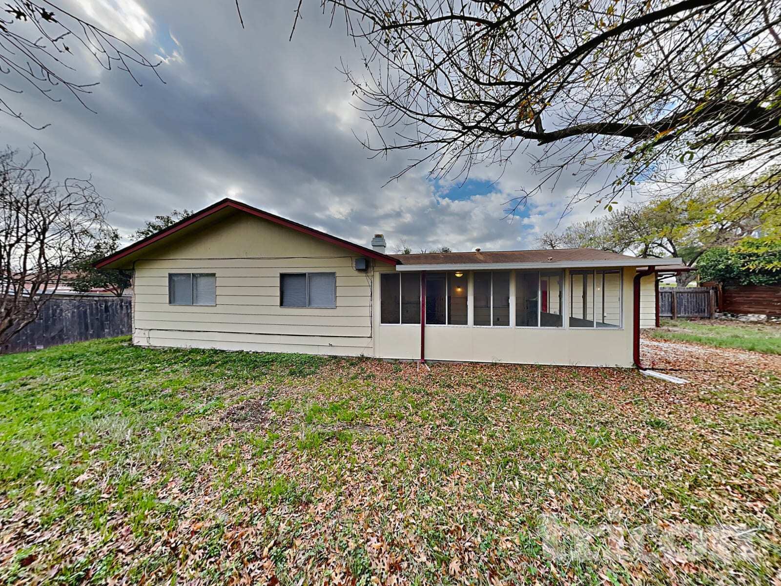 Building Photo - 13622 Oak Breeze