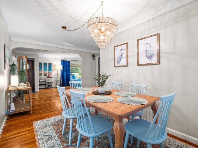 Building Photo - 386 Walworth Ave