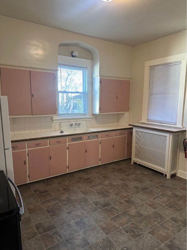 Building Photo - 526 McClellan St