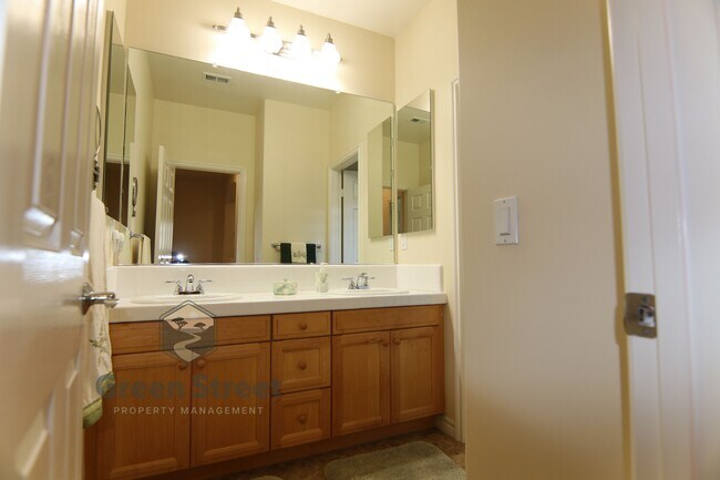 Building Photo - 2975 W.Evans Rd