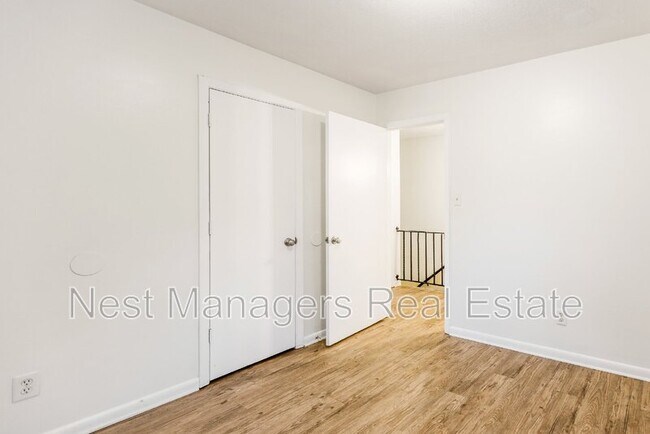 Building Photo - 816 Pilot Ave