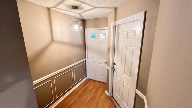 Building Photo - 5167 Lazy Oaks Dr