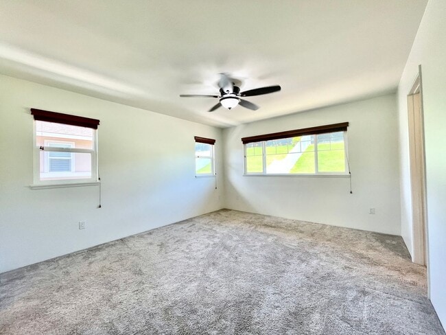 Building Photo - For Rent – Renovated 3BR/2BA Townhouse in ...
